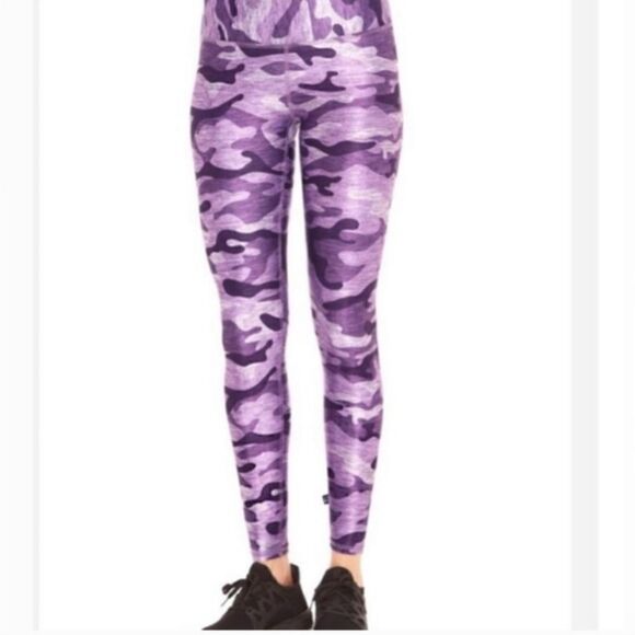 Terez Tall Band 7/8 legging Size Small -Purple Camo Excellent! - Picture 2 of 10
